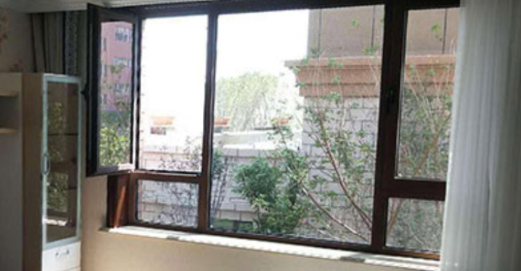 沈阳门窗加工在住宅与商业建筑中的应用优势：兼顾安全性、节能性与美观度