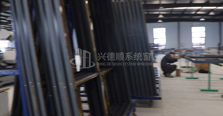 沈阳玻璃幕墙工程如何提高建筑采光与空间视觉效果